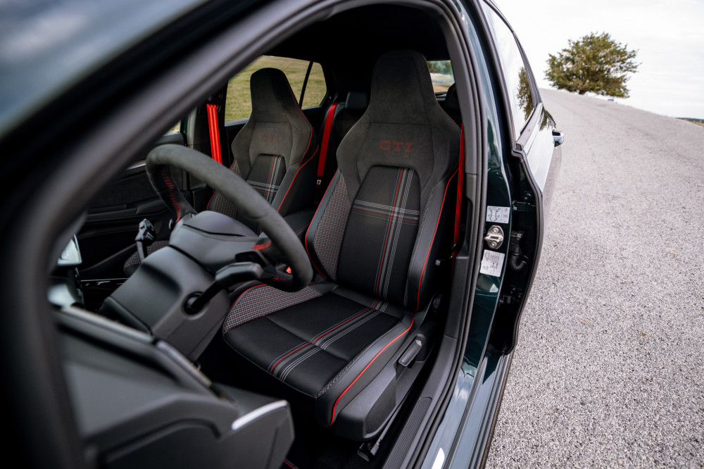 Volkswagen Golf GTI EDITION 50